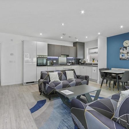 Luxury 2Bedroom - 2Bath - Prime Location - Patio Harrow on the Hill Buitenkant foto