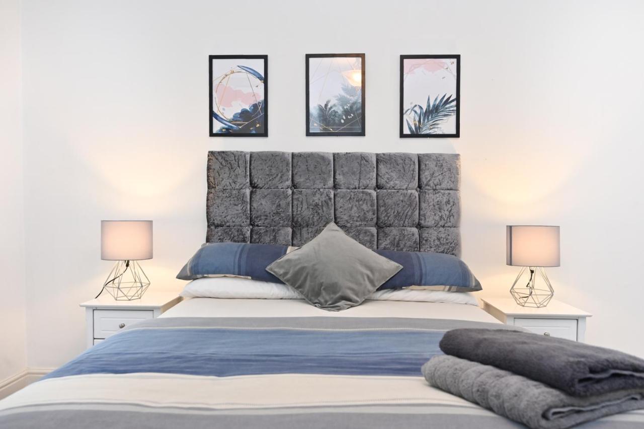 Luxury 2Bedroom - 2Bath - Prime Location - Patio Harrow on the Hill Buitenkant foto