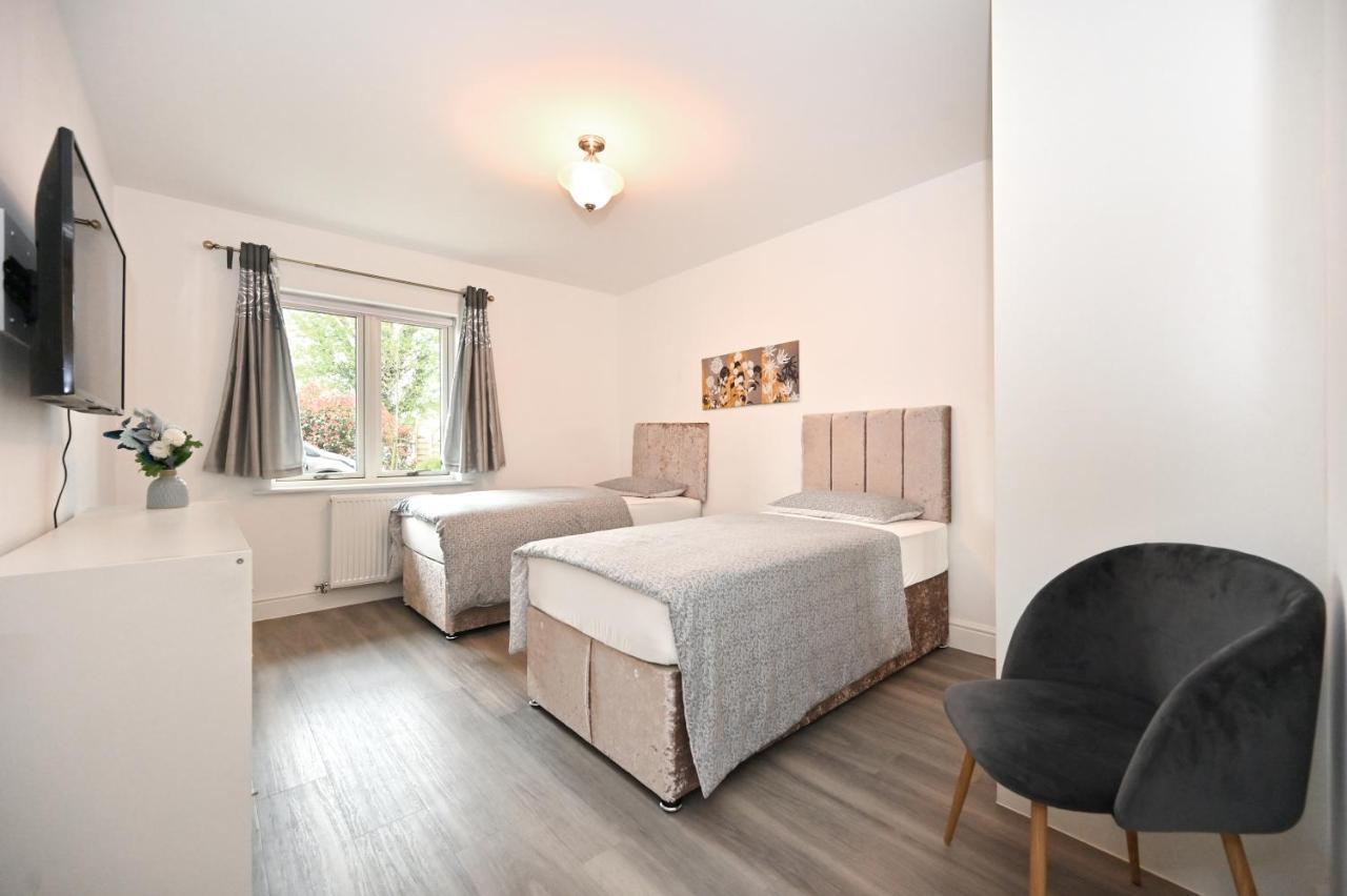 Luxury 2Bedroom - 2Bath - Prime Location - Patio Harrow on the Hill Buitenkant foto