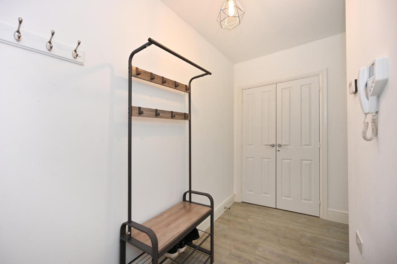 Luxury 2Bedroom - 2Bath - Prime Location - Patio Harrow on the Hill Buitenkant foto
