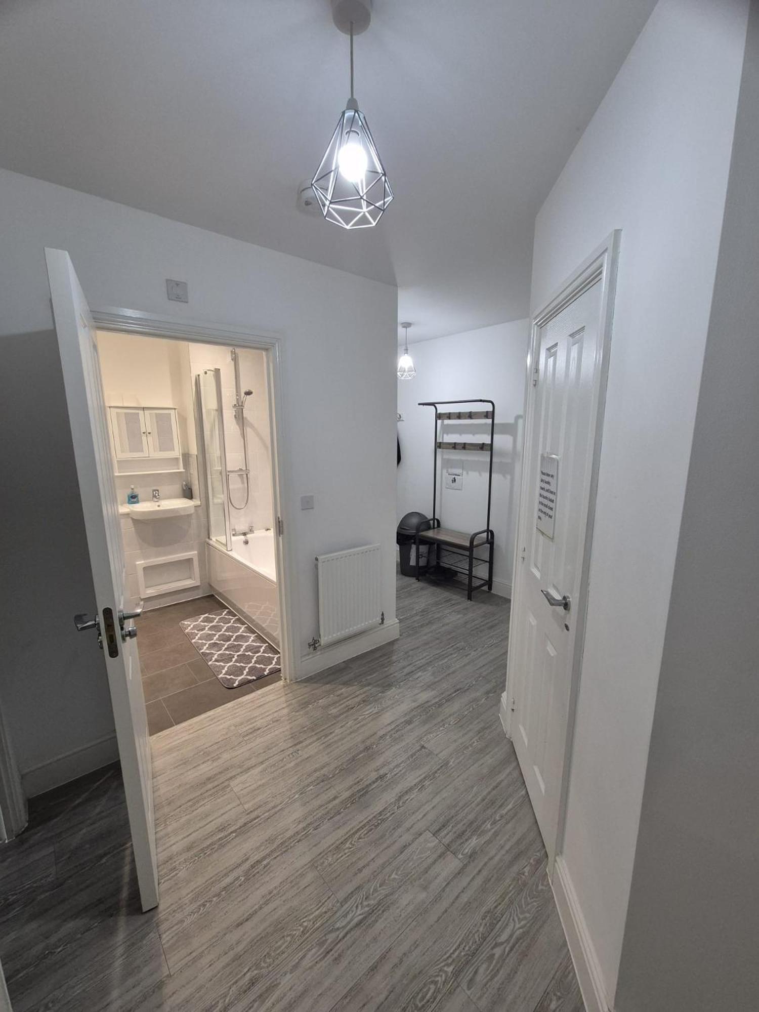 Luxury 2Bedroom - 2Bath - Prime Location - Patio Harrow on the Hill Buitenkant foto